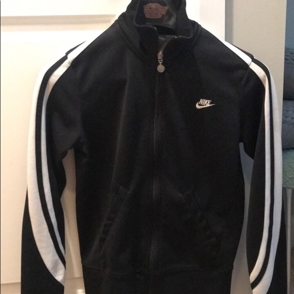 Nike jacket size small